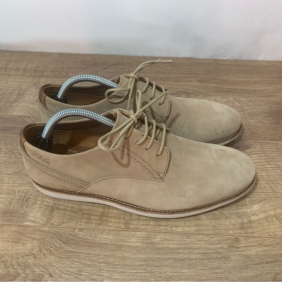Clarks Franson Plain Nubuck Casual Shoes Size 8 G Beige Sand - Picture 2 of 14